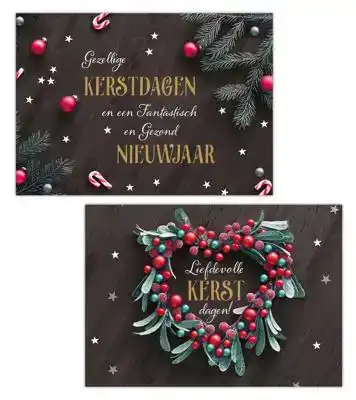 Kerstkaart 2025 kerstdagen zwart takjes en ballen/ kerst hartjeskrans